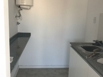 se vende excelente monoambiente divisible a estrenar