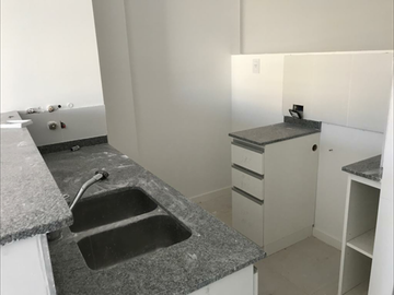 se vende excelente monoambiente divisible a estrenar