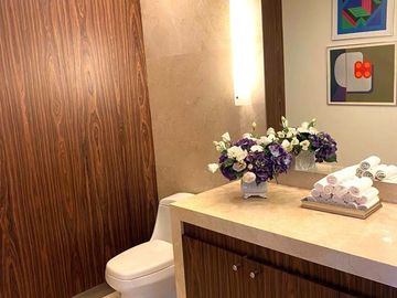 SUPER OPORTUNIDAD Espectacular Casa en Renta en Lomas Country sin amueblar