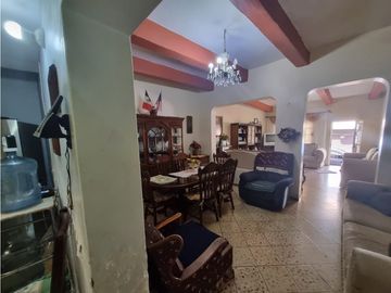CASA CORREGIDORA, COLONIA CENTRO, ZAMORA MICHOACAN (5 DE MAYO)