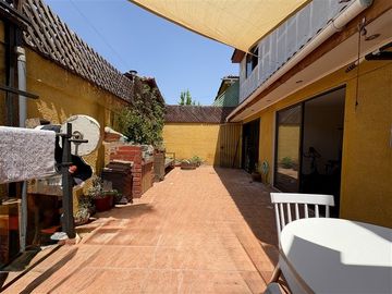 Casa en venta de 5 dorm. en Pudahuel