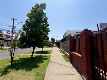 Casa en venta de 5 dorm. en Pudahuel