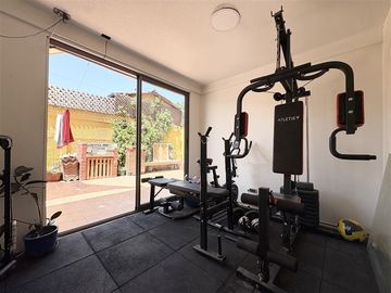 Casa en venta de 5 dorm. en Pudahuel