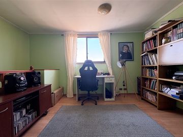 Casa en venta de 5 dorm. en Pudahuel