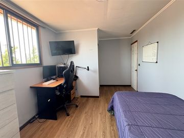 Casa en venta de 5 dorm. en Pudahuel