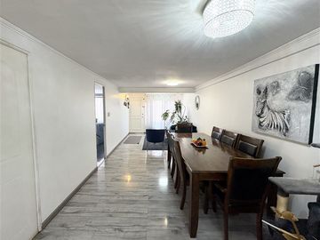 Casa en venta de 5 dorm. en Pudahuel