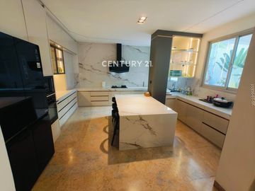 Dijual Rumah Mewah Kawasan Elit Sektor 7 Bintaro