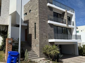 Buenísima opción Casa en Venta en La Loma Club de Golf