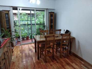 Departamento en Venta en Caballito (Parque Rivadavia) 4 ambientes 2 baños 71 m2 + balcón, 5° piso al frente - Viel 300