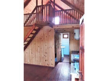 VENTA DE CASA Y CABAÑA EN DOS LOTES EN B. LA TOMA, CAPILLA DEL MONTE-