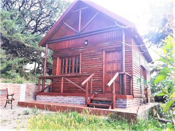 VENTA DE CASA Y CABAÑA EN DOS LOTES EN B. LA TOMA, CAPILLA DEL MONTE-