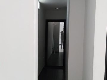 VENDO EXCELENTE PROPIEDAD COMERCIAL EN CAYAMBE SOBRE LA PANAMERICANA NORTE