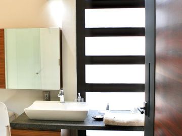Casa en Fraccionamiento en Tabachines, Cuernavaca, Morelos CAEN-936-Fr
