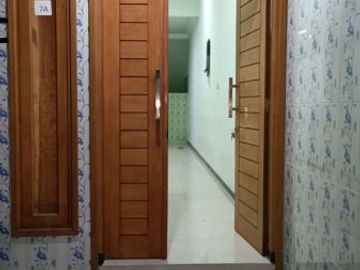 Rumah disewakan Ketintang Baru Surabaya Selatan