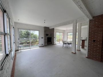 Casa 4 ambientes con vista panorámica