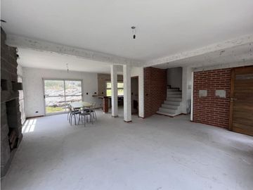 Casa 4 ambientes con vista panorámica
