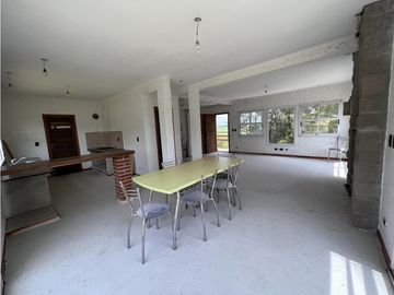 Casa 4 ambientes con vista panorámica