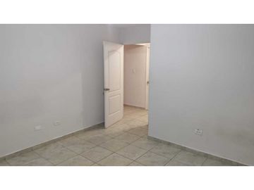 VENDO CASA EN ARRAIJAN BRISAS DEL GOLF 3R