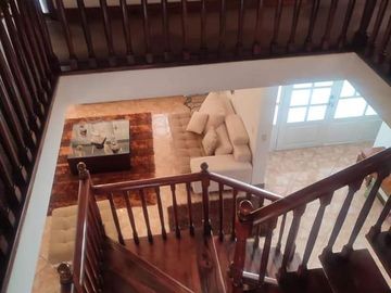 Vendo casa ideal familia grande Av. Eloy Alfaro, Sector Capri, Norte de Quito