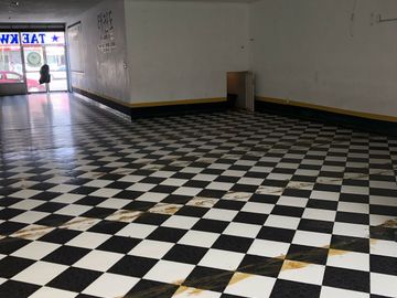 Excelente Oportunidad Departamento en Venta con Local Comercial en Carranza