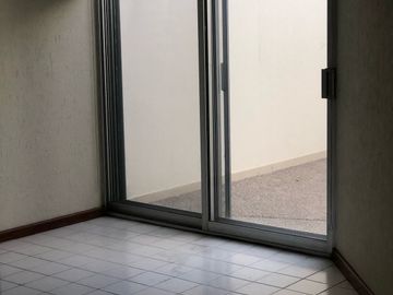 Excelente Oportunidad Departamento en Venta con Local Comercial en Carranza