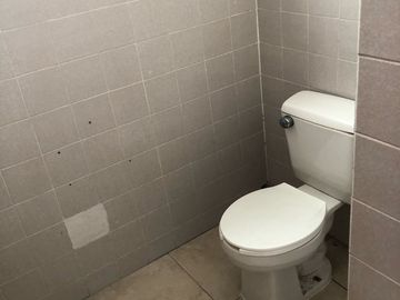 Excelente Oportunidad Departamento en Venta con Local Comercial en Carranza