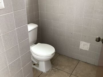 Excelente Oportunidad Departamento en Venta con Local Comercial en Carranza