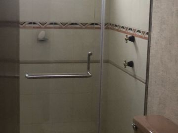 Excelente Oportunidad Departamento en Venta con Local Comercial en Carranza