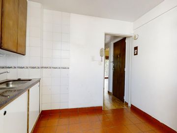 Departamento 2 Ambientes Al Frente con Balcón