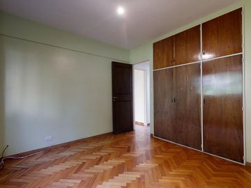 Departamento 2 Ambientes Al Frente con Balcón