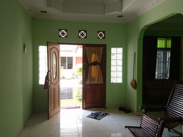 Rumah induk dan kontrakan di jln Imogiri barat KM 8