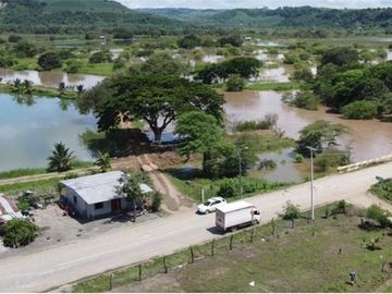 camaronera de venta de agua dulce  Tosagua- Manabi