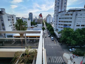Departamento de 4 Dormitorios - Cochera - Baulera