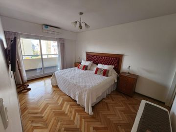 Departamento de 4 Dormitorios - Cochera - Baulera
