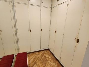 Departamento de 4 Dormitorios - Cochera - Baulera