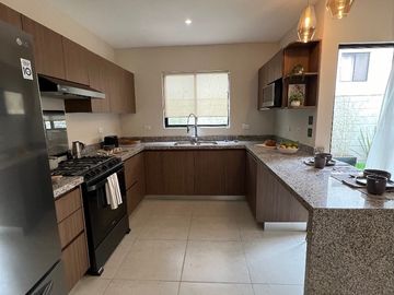 Venta Casa en Privada, Dominio Cumbres