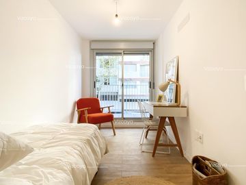 Venta Apartamento 2 dormitorios con balcón al frente CENTRO