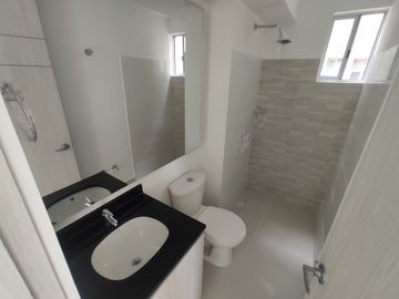 apartamento en venta en alameda del rio. Cod V104464