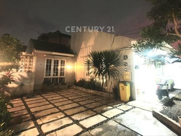 Dijual Rumah Model Retro Clasic Full Renovasi Di Depok