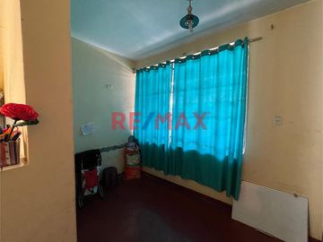 🏡 ¡VENDO CASA EN PRO – LOS OLIVOS!

📍 A solo 1 ½ cuadras de la Universidad Científica del Sur

💰 Precio: $ 278,000 dólares (¡Negociable!)

📌 Ref