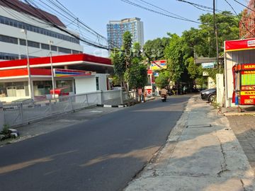 Lahan Luas Strategis Pinggir Jalan Palmerah Jakarta Barat