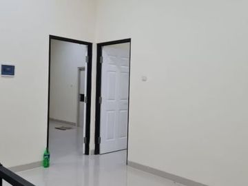 Rumah bagus taman surya 2,akses mobil,harga 2,5M nego