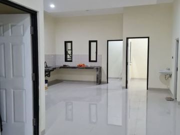 Rumah bagus taman surya 2,akses mobil,harga 2,5M nego