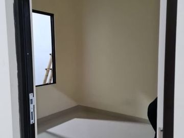 Rumah bagus taman surya 2,akses mobil,harga 2,5M nego