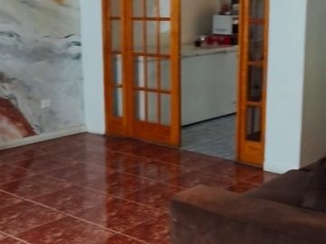 Casa en venta 3 dormitorios, 2 estacionamientos Puente Alto