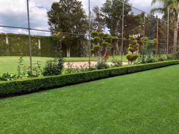 CASA EN VENTA EN CLUB DE GOLF LAS FUENTES, VISTA AL GREEN Y AMPLIO JARDÍN !