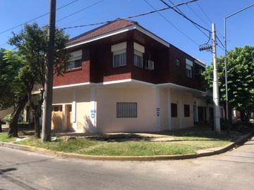Departamento Tipo Casa en venta en Lanus Oeste
