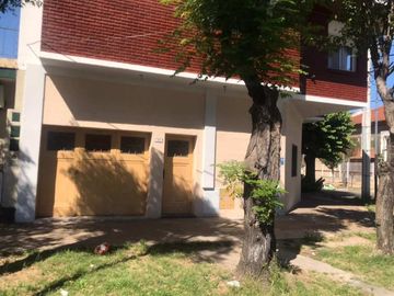 Departamento Tipo Casa en venta en Lanus Oeste