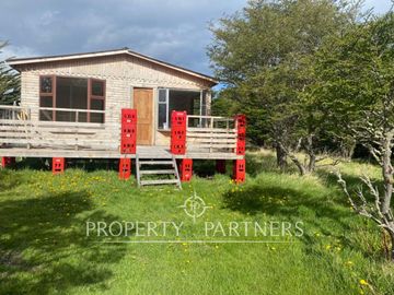 Terreno con 2 casas en Sector Calafate