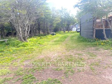 Terreno con 2 casas en Sector Calafate